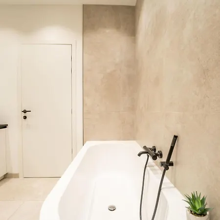 Apartment Historical And Spacious By Interhome Apartamento Blankenberge