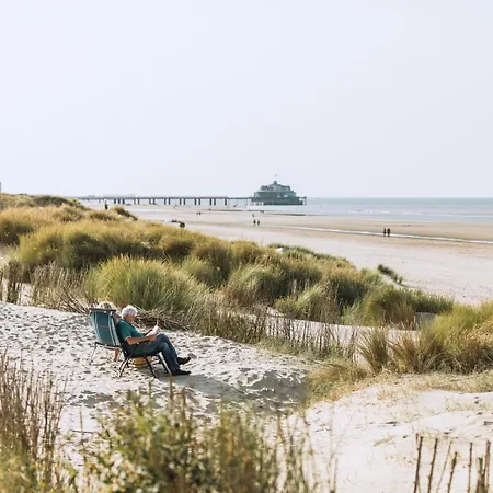 Historical And Spacious La Tourelle Ii By Interhome Apartamento Blankenberge