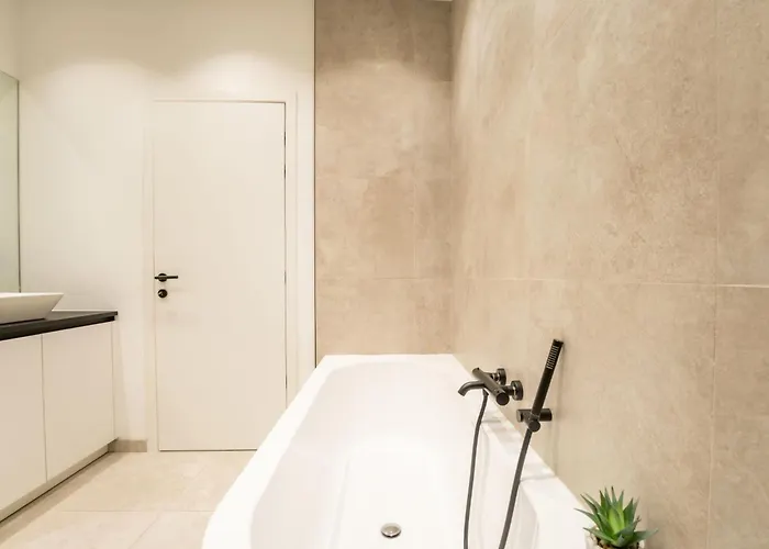 Historical And Spacious La Tourelle Ii By Interhome Apartamento Blankenberge